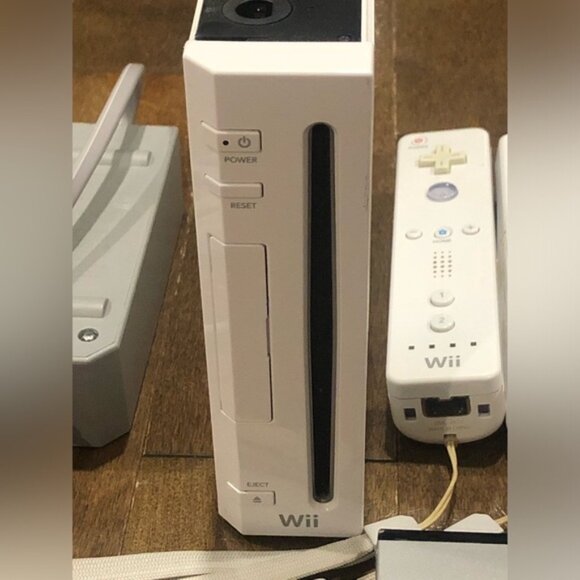 Nintendo Wii RVL-001 Gamecube Comp. w/Monster TRUX Arenas (W4)(B) - Picture 5 of 8